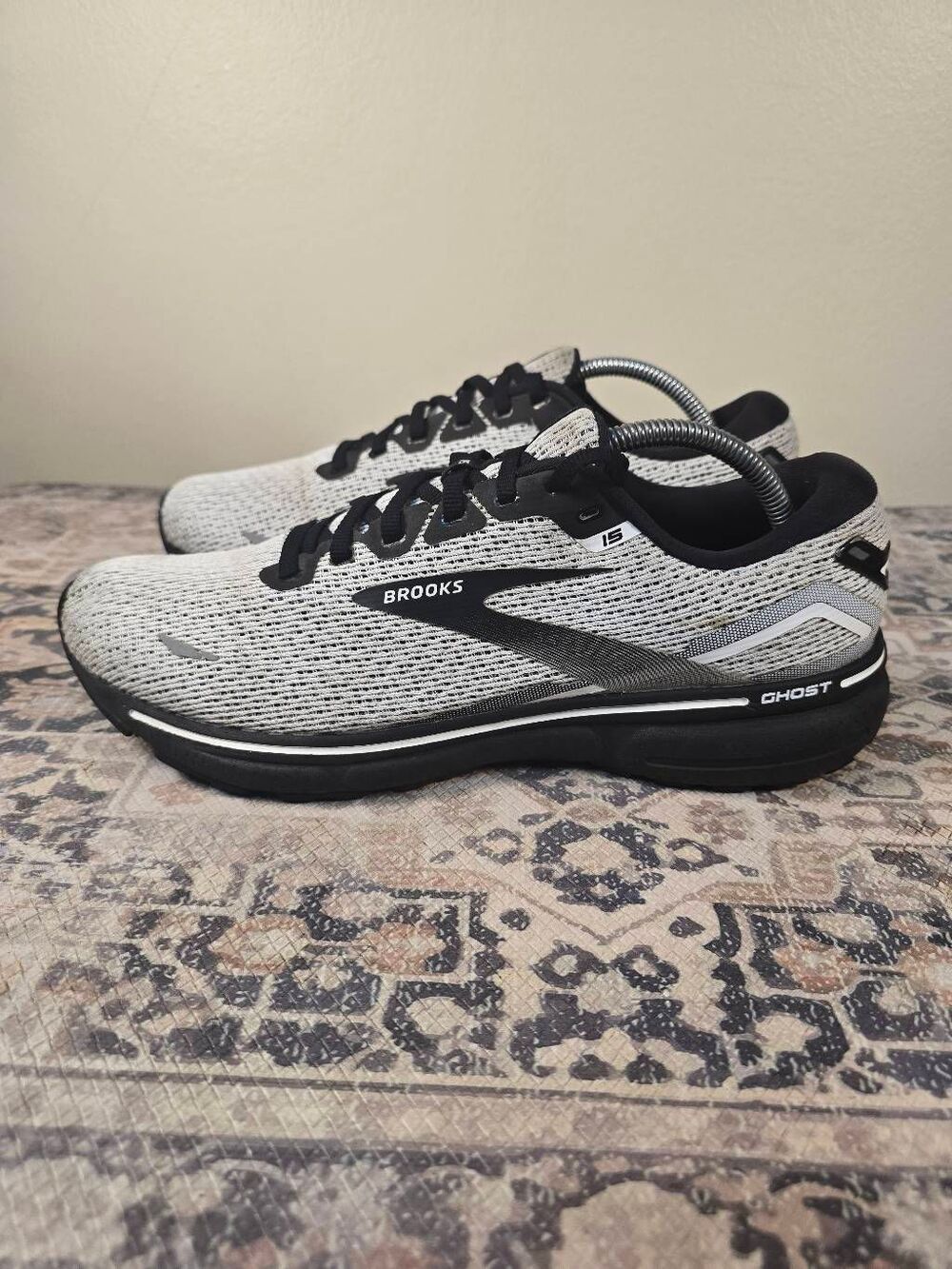 Brooks Ghost 15 Running Trainer Athletic Shoes White Black Men’s Size 10.5